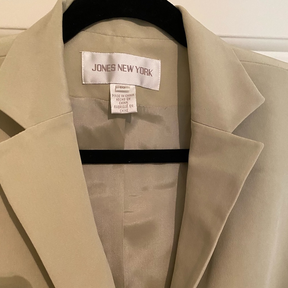 Women’s silk blazer - Picture 2 of 5